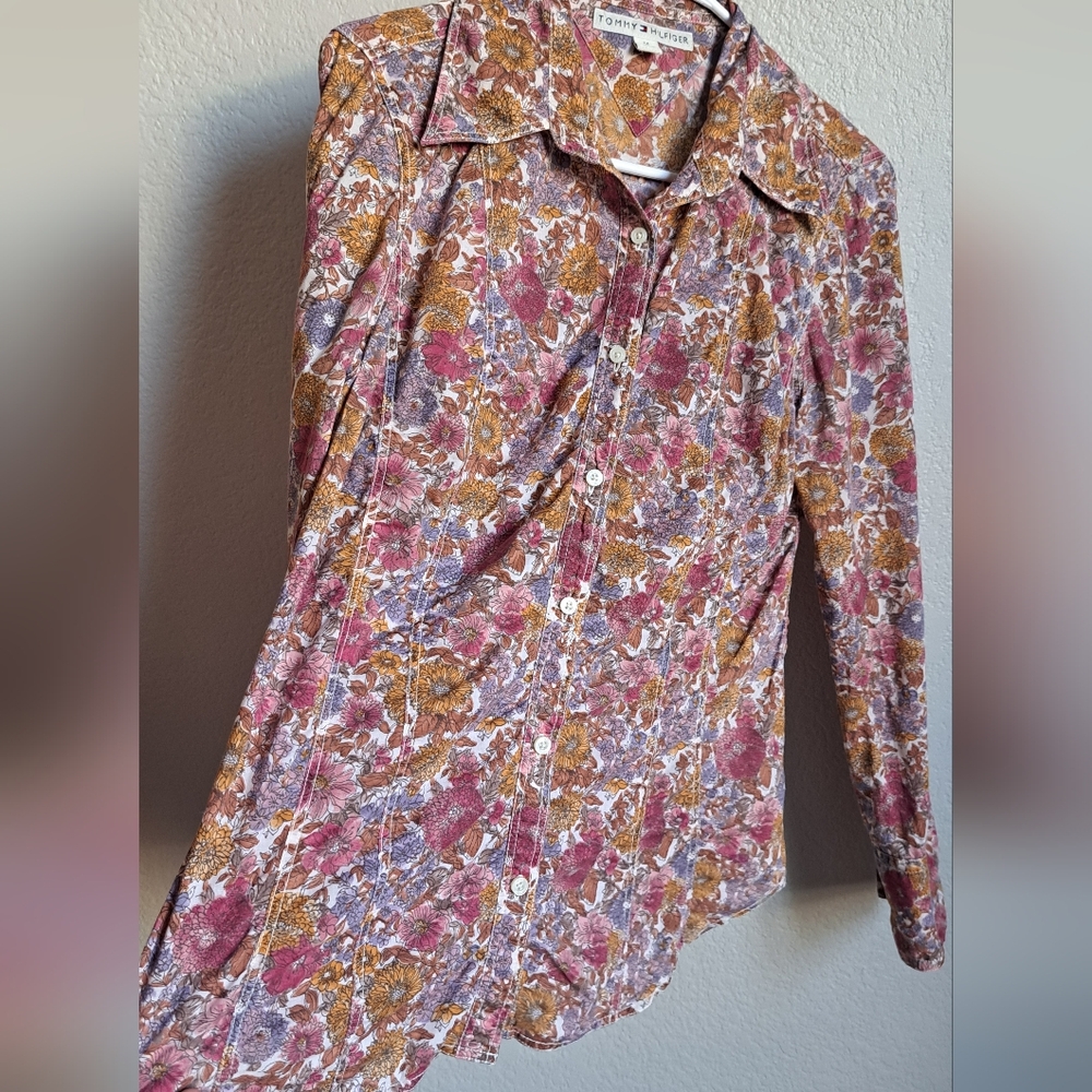 Tommy Hilfiger Pink Fall Floral Longsleeve Button Down Size Medium - Picture 4 of 9